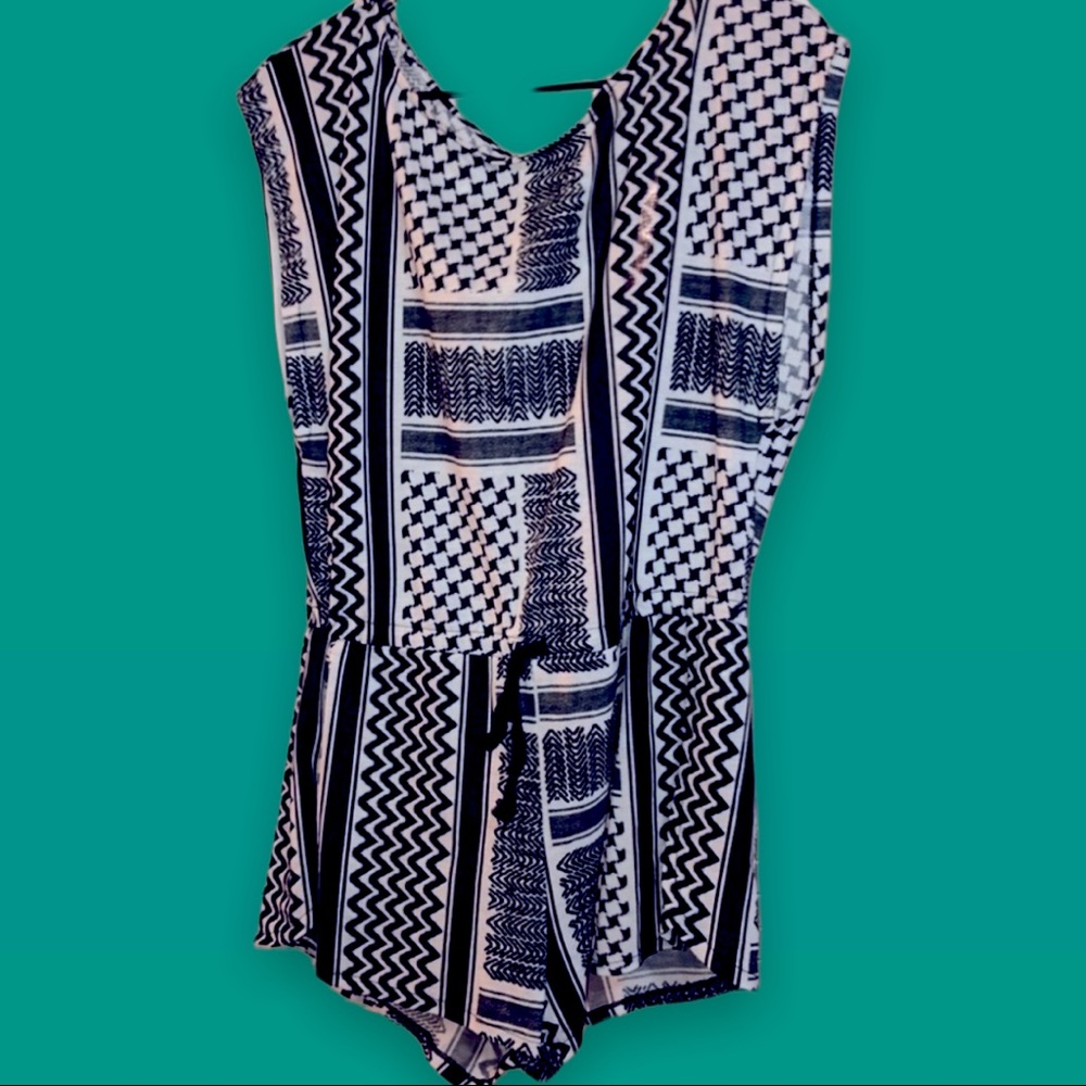 Zara  ew romper tie at waist Aztec print